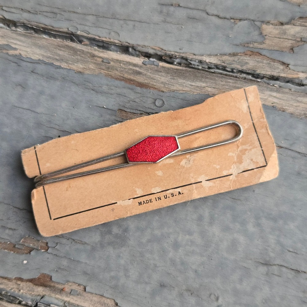 VTG Deadstock Hexagon Glitter Tie Clip Red Silver Men Enamel  USA Unbranded 2.75